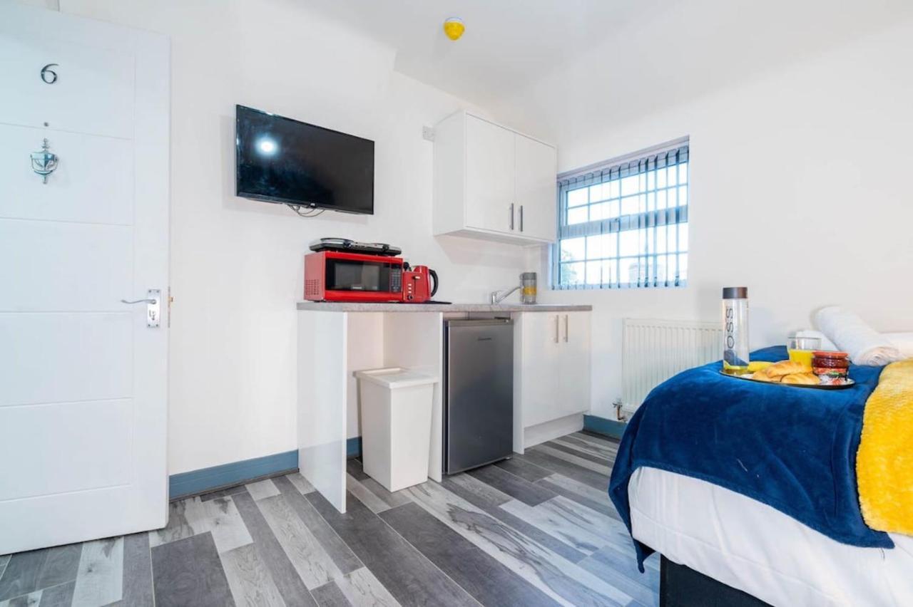 Trendy Studio In Vibrant West Midlands Apartment Birmingham Bagian luar foto
